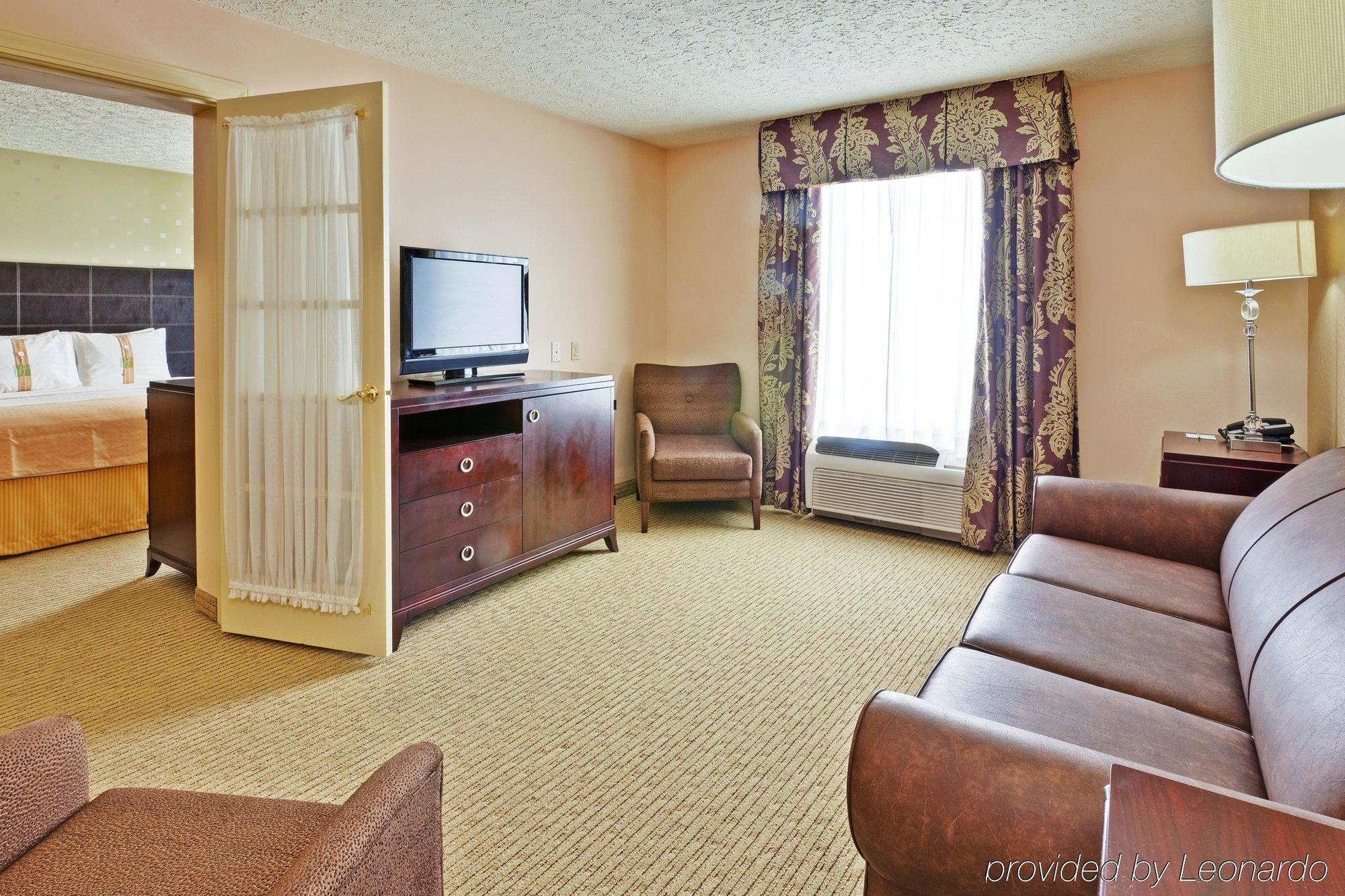 Bloomington-university Area By Ihg